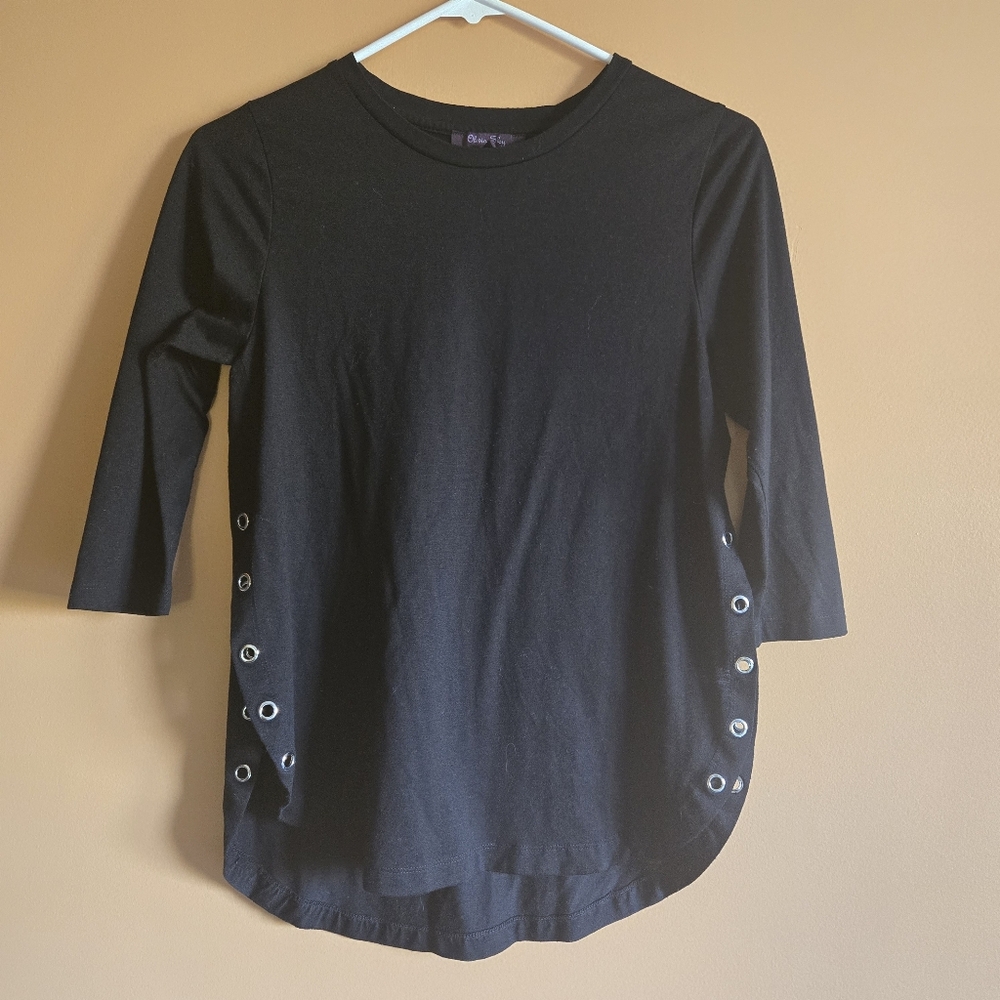 Apt. 9 Top With Eyelet Accents PTP=17"